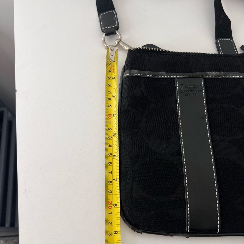 Coach Crossbody Canvas Messenger Shoulder Bag Purse With Logo Monogram Embossed - Picture 10 of 11